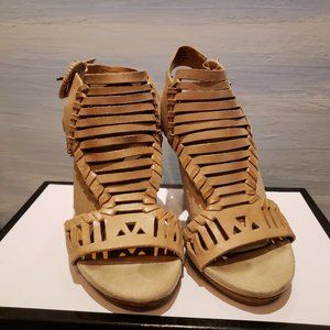 Nine West Cut Out Woven Leather Sanals